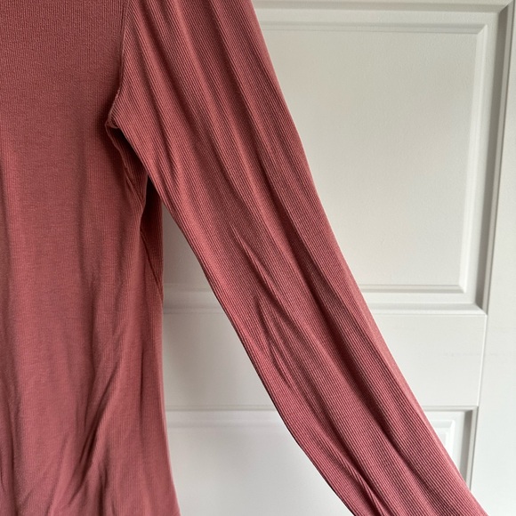 Lululemon Ribbed long sleeve size 8 - Picture 7 of 8